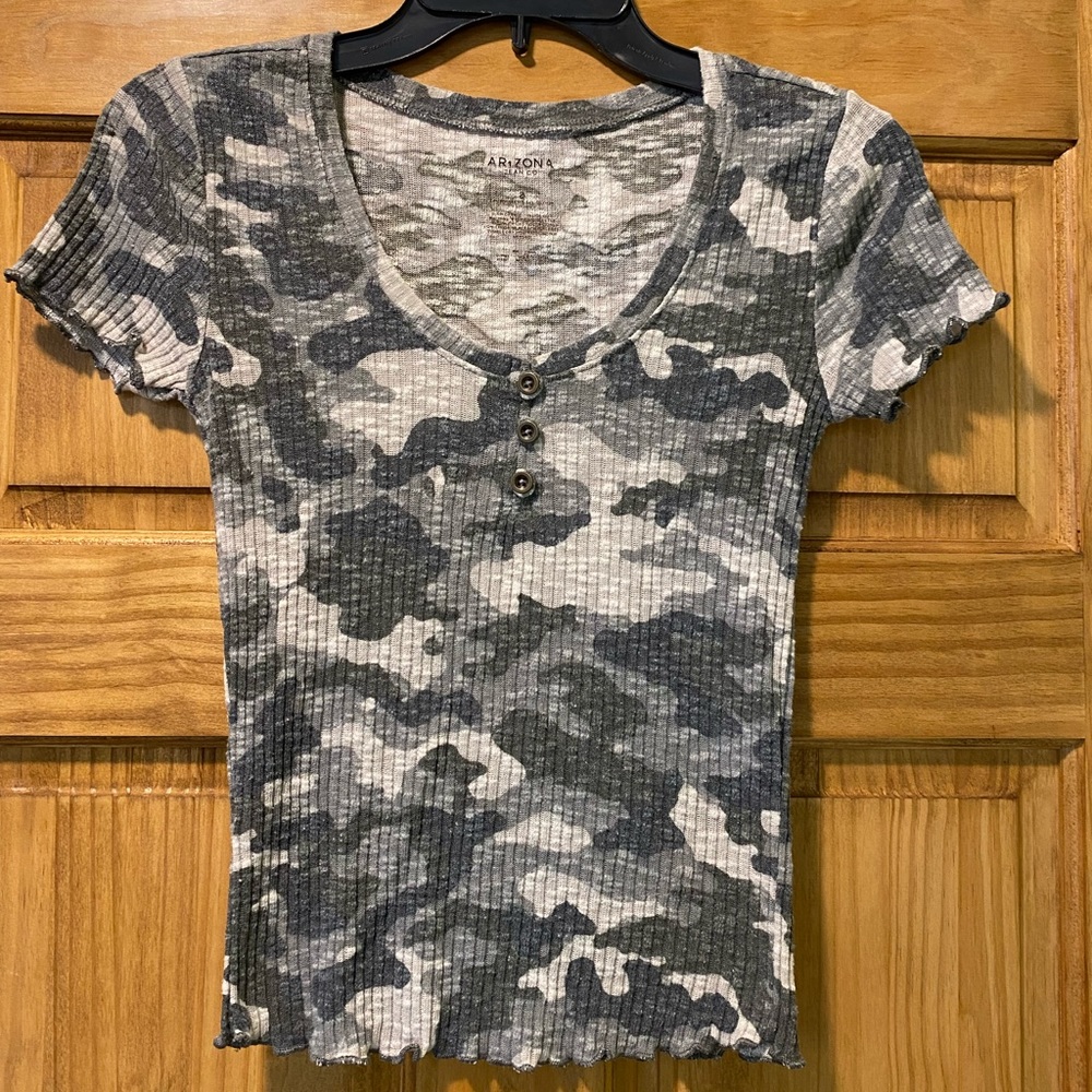 Arizona Jean Co. women’s shirt.